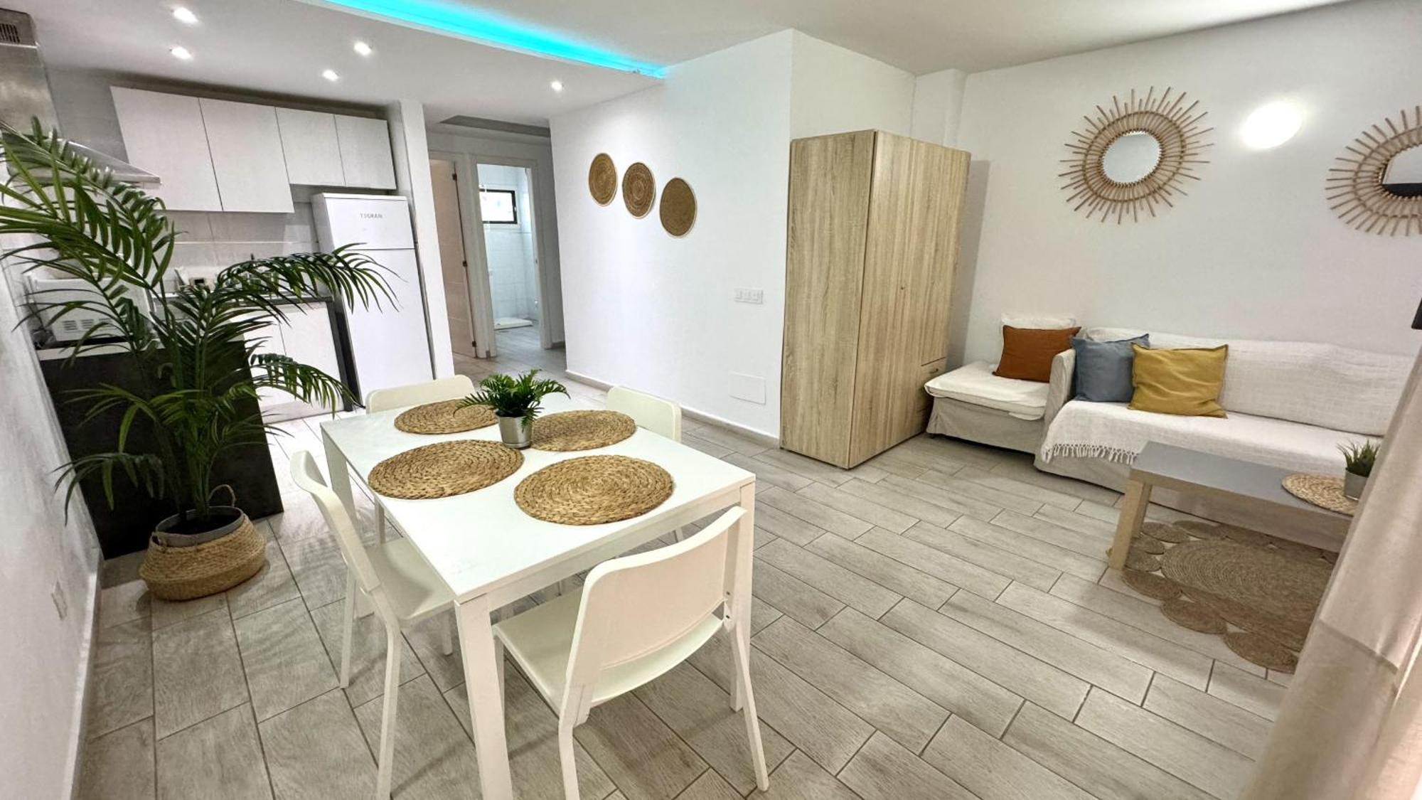 Sur Y Sol Junto Al Mar By Deihu Experiences Apartamento Los Cristianos  Exterior foto